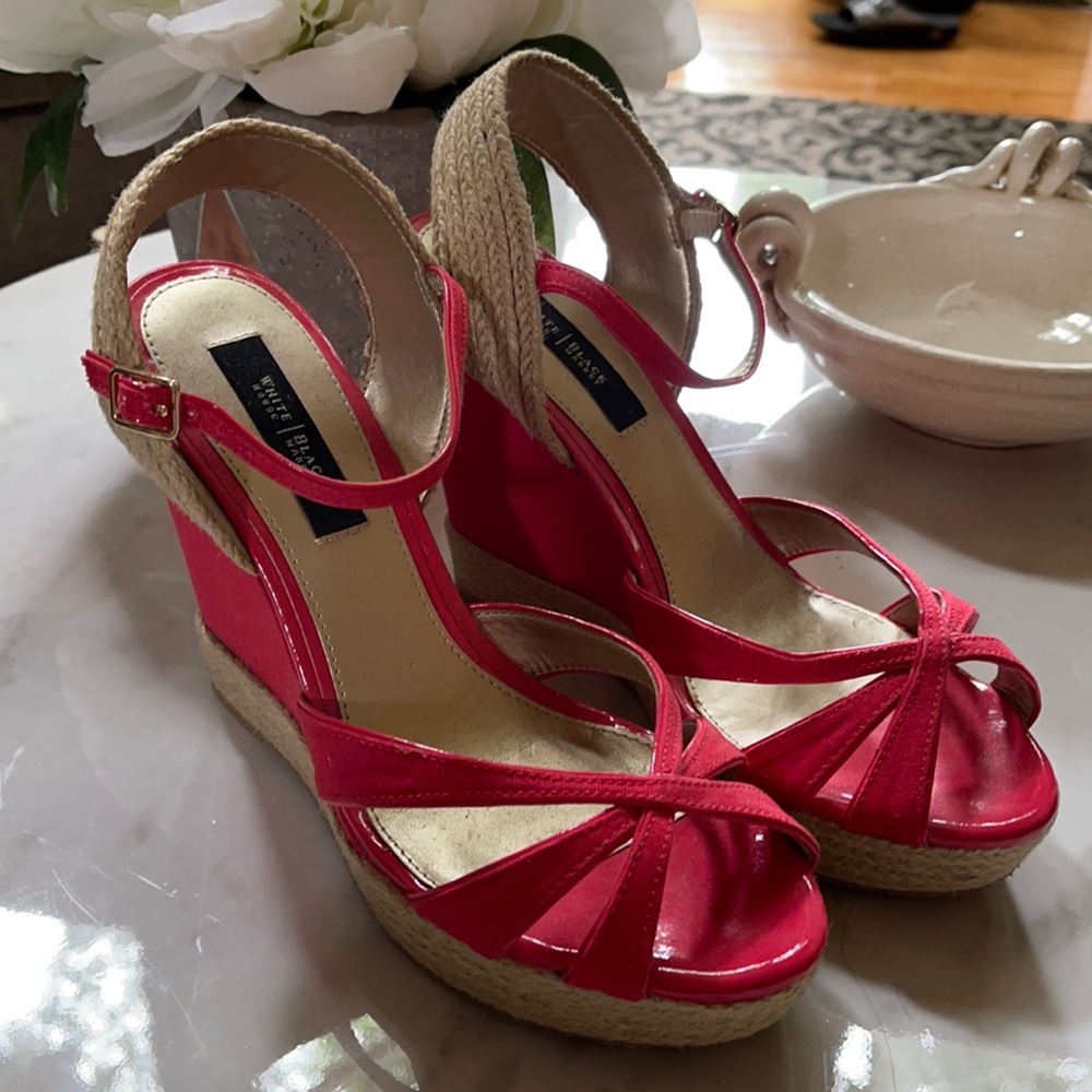 White House black market wedges